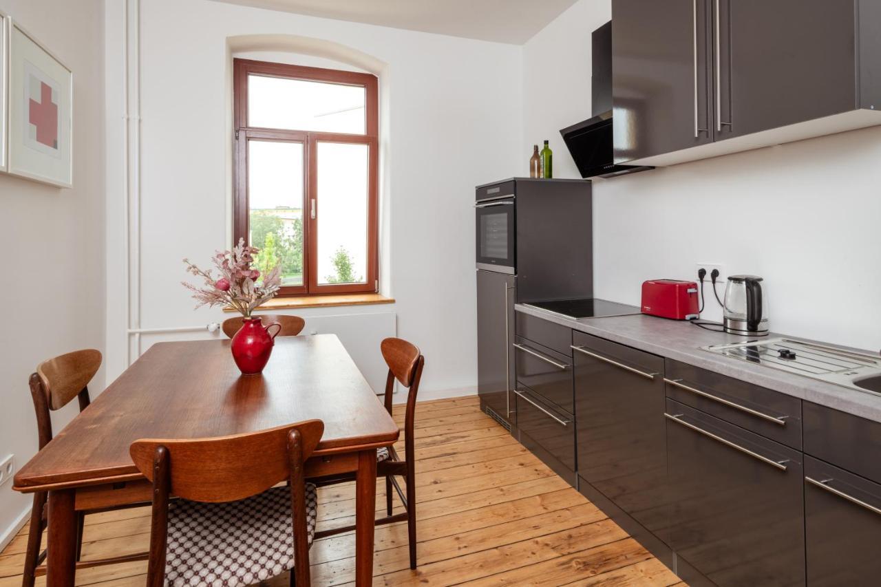 Kuenstlerzimmer Im Kulturhaus Haeselburg Gera Exteriér fotografie