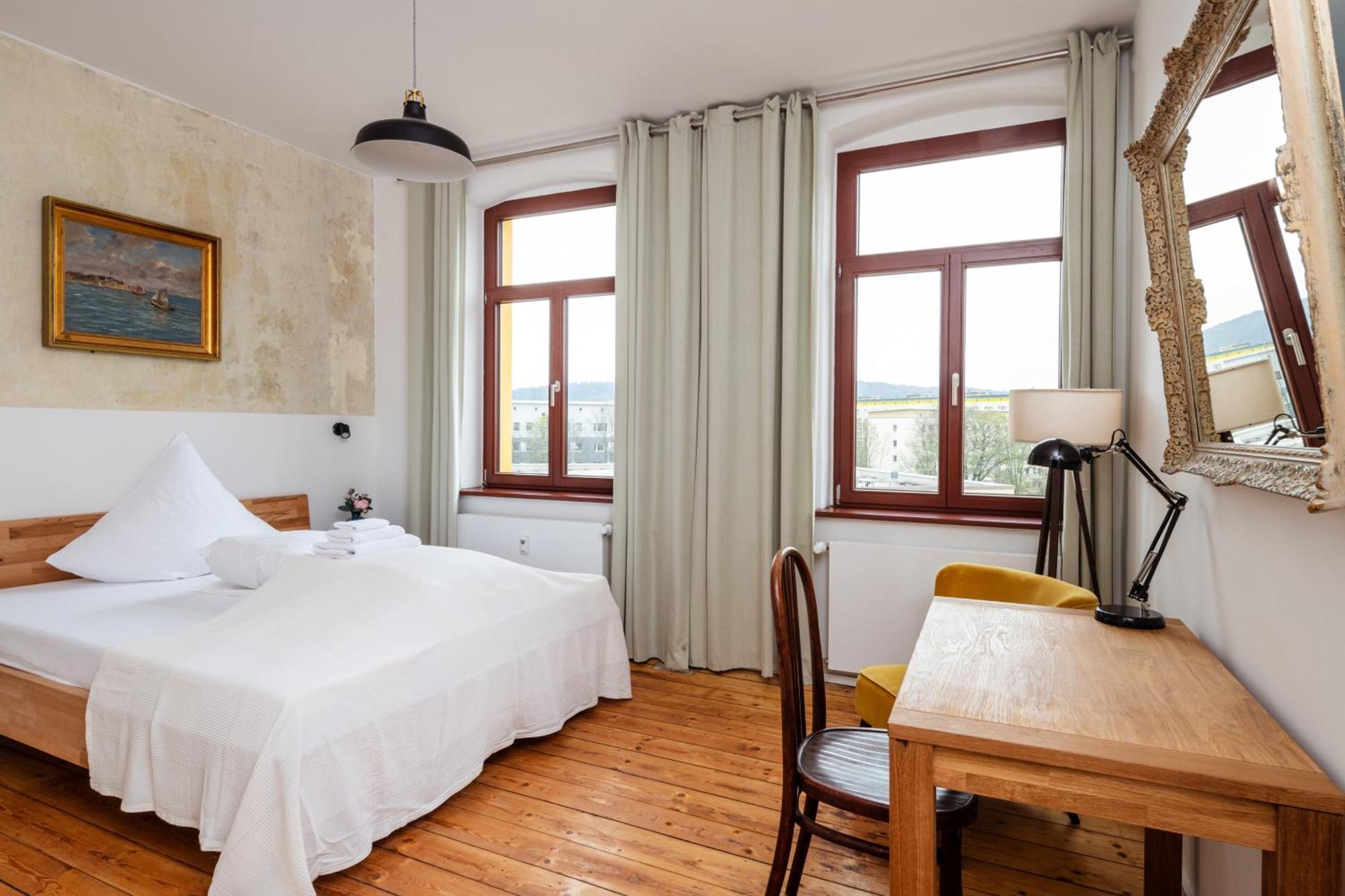 Kuenstlerzimmer Im Kulturhaus Haeselburg Gera Exteriér fotografie
