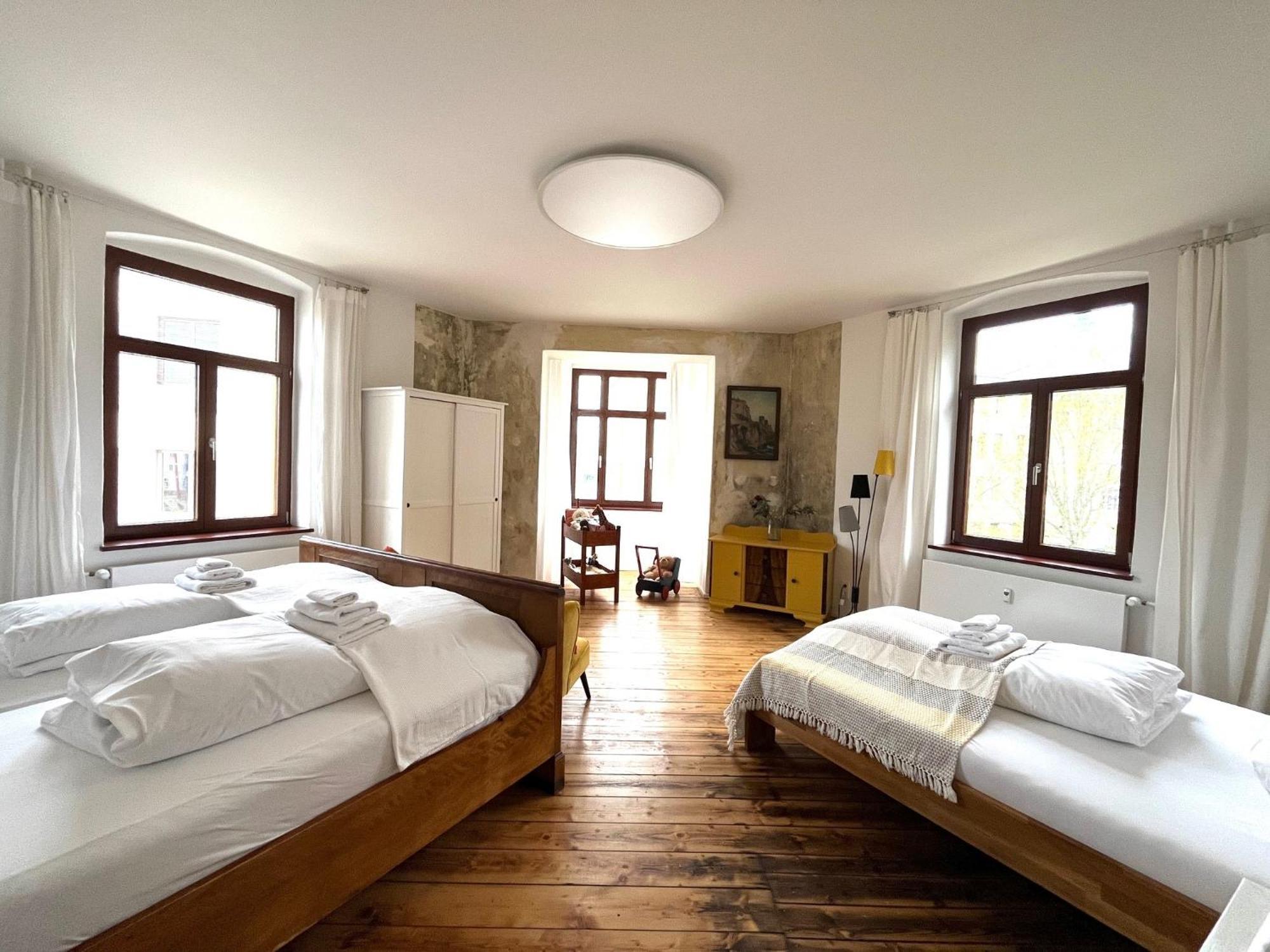 Kuenstlerzimmer Im Kulturhaus Haeselburg Gera Exteriér fotografie